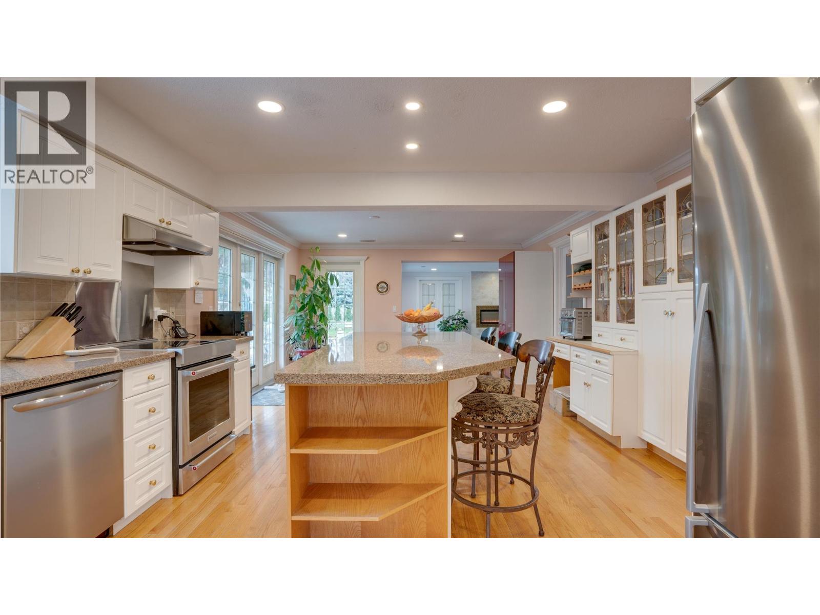 12300 Kalamalka Road, Coldstream, British Columbia  V1B 1M6 - Photo 14 - 10378460