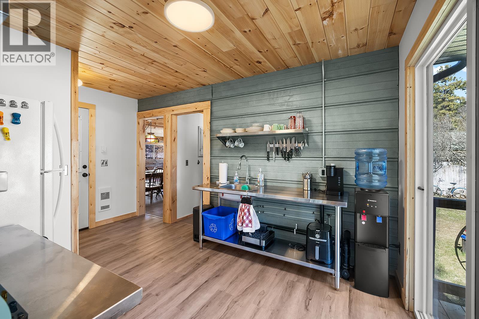 6318 Balsam Road, Wasa, British Columbia  V0B 2K0 - Photo 19 - 10382720