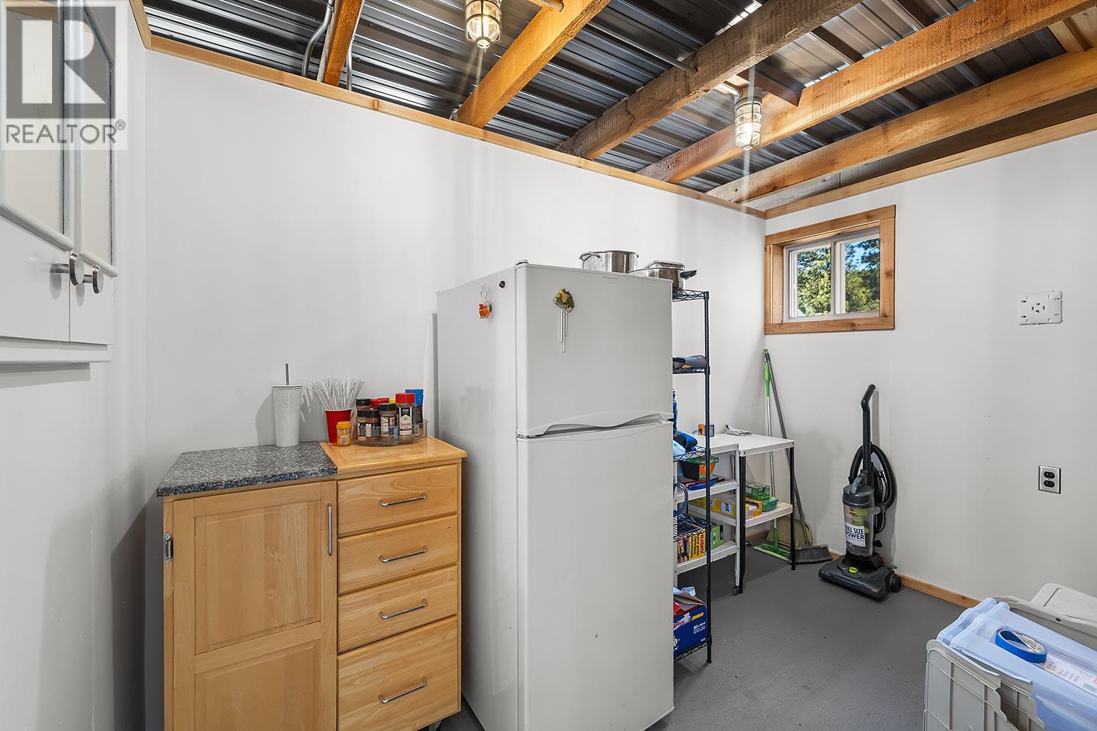 6318 Balsam Road, Wasa, British Columbia  V0B 2K0 - Photo 30 - 10382720