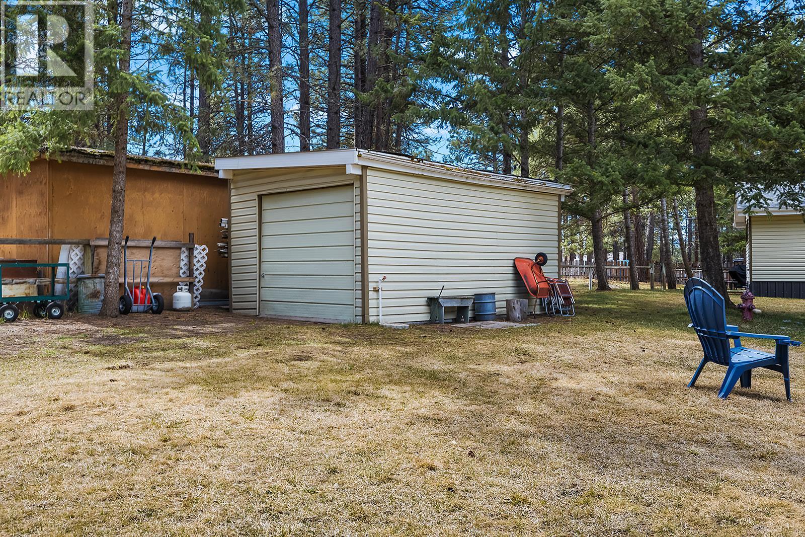 6318 Balsam Road, Wasa, British Columbia  V0B 2K0 - Photo 10 - 10382720