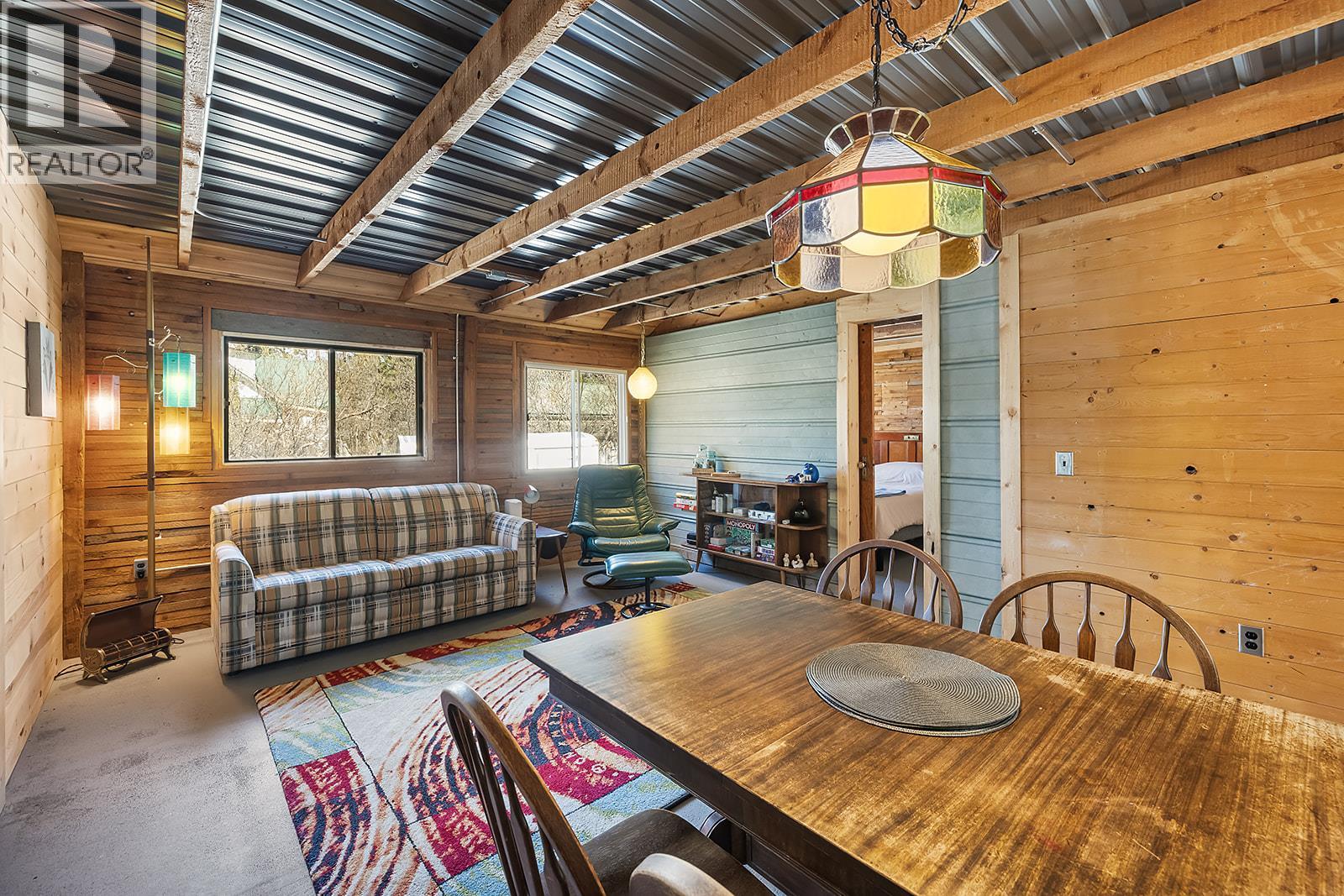 6318 Balsam Road, Wasa, British Columbia  V0B 2K0 - Photo 14 - 10382720