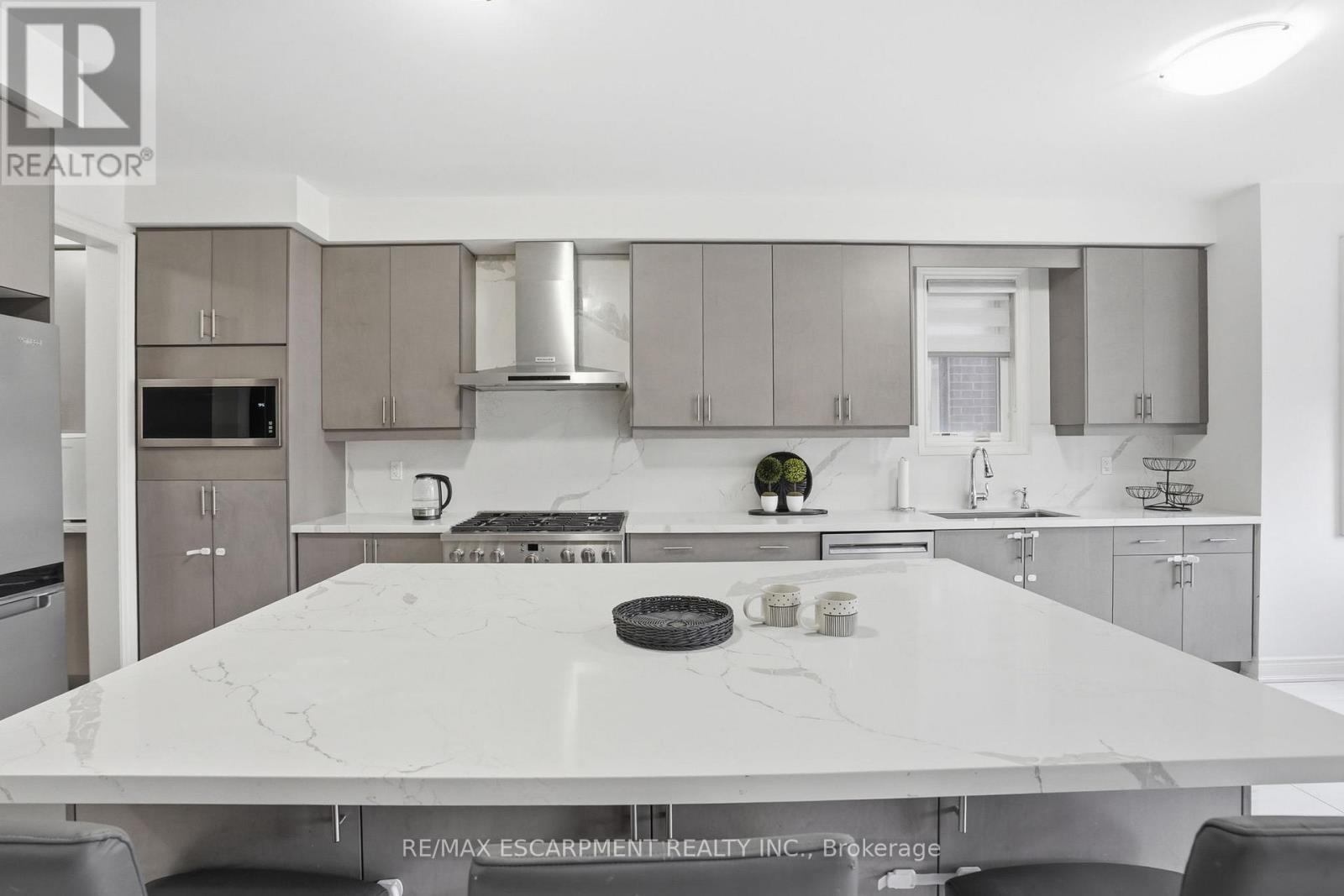 7 Grierson Trail, Hamilton, Ontario L8B 1Z7 - Photo 17 - X12897270