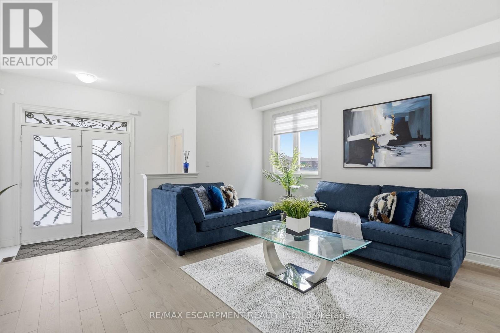 7 Grierson Trail, Hamilton, Ontario L8B 1Z7 - Photo 8 - X12897270