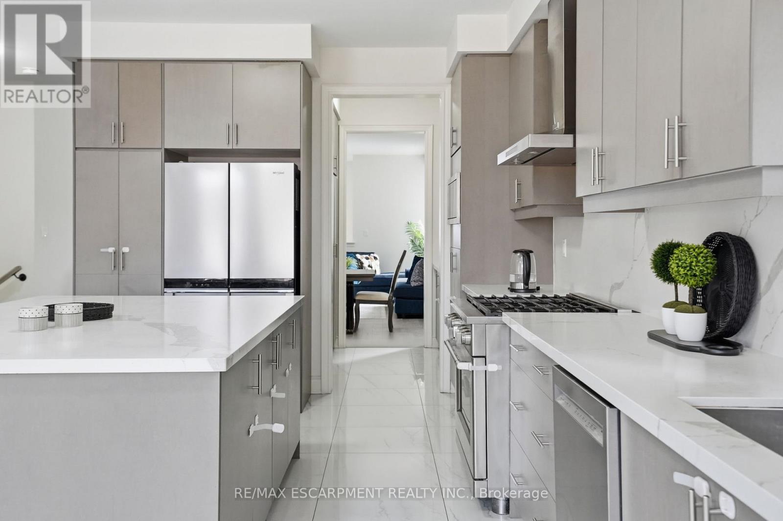 7 Grierson Trail, Hamilton, Ontario L8B 1Z7 - Photo 12 - X12897270