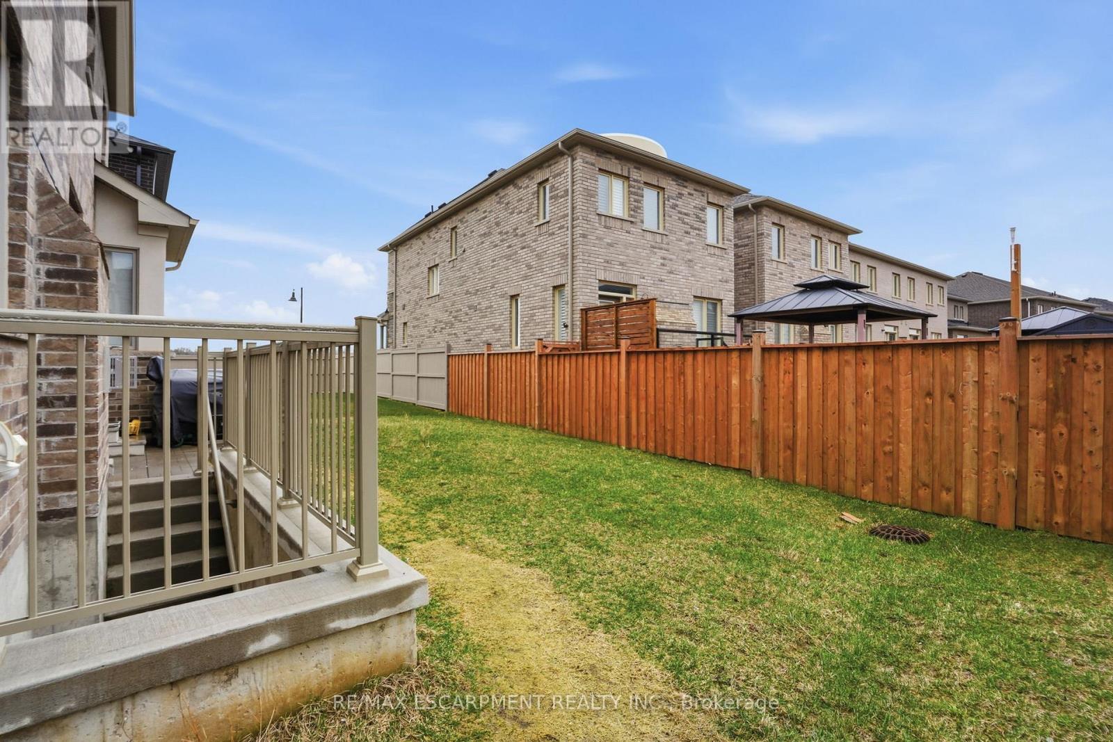 7 Grierson Trail, Hamilton, Ontario L8B 1Z7 - Photo 47 - X12897270