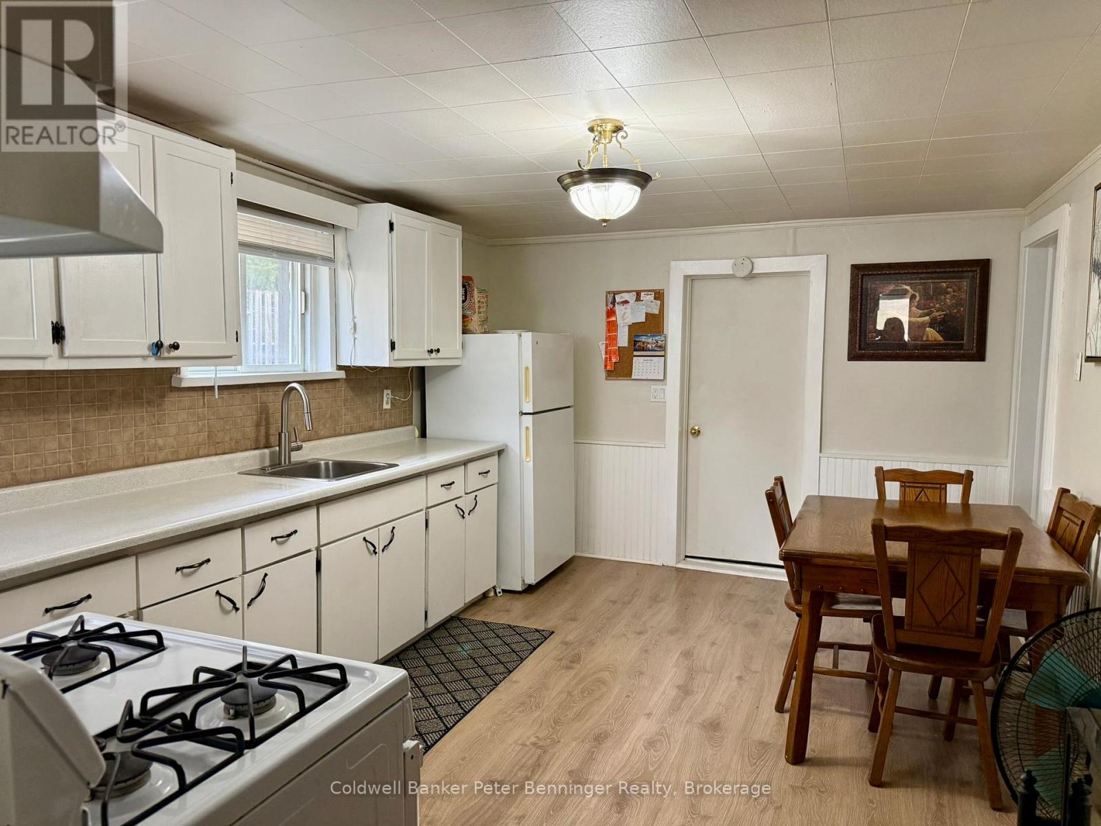 22 Mcgivern Street, Brockton, Ontario  N0G 2V0 - Photo 12 - X12929140