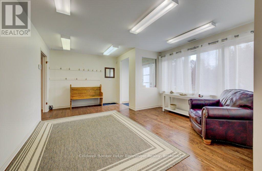 425 Mary Street, Brockton, Ontario  N0G 2V0 - Photo 8 - X12991868