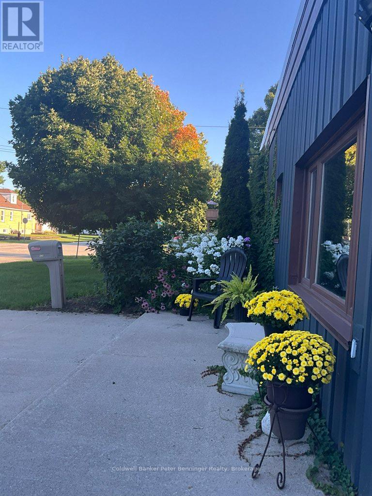 425 Mary Street, Brockton, Ontario  N0G 2V0 - Photo 5 - X12991868