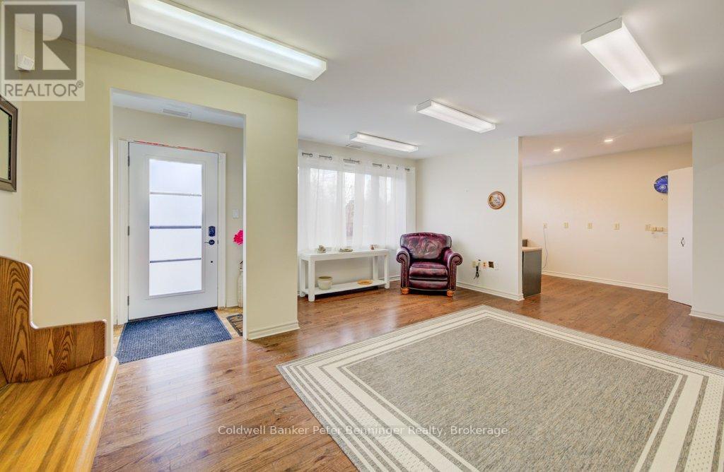 425 Mary Street, Brockton, Ontario  N0G 2V0 - Photo 9 - X12991868