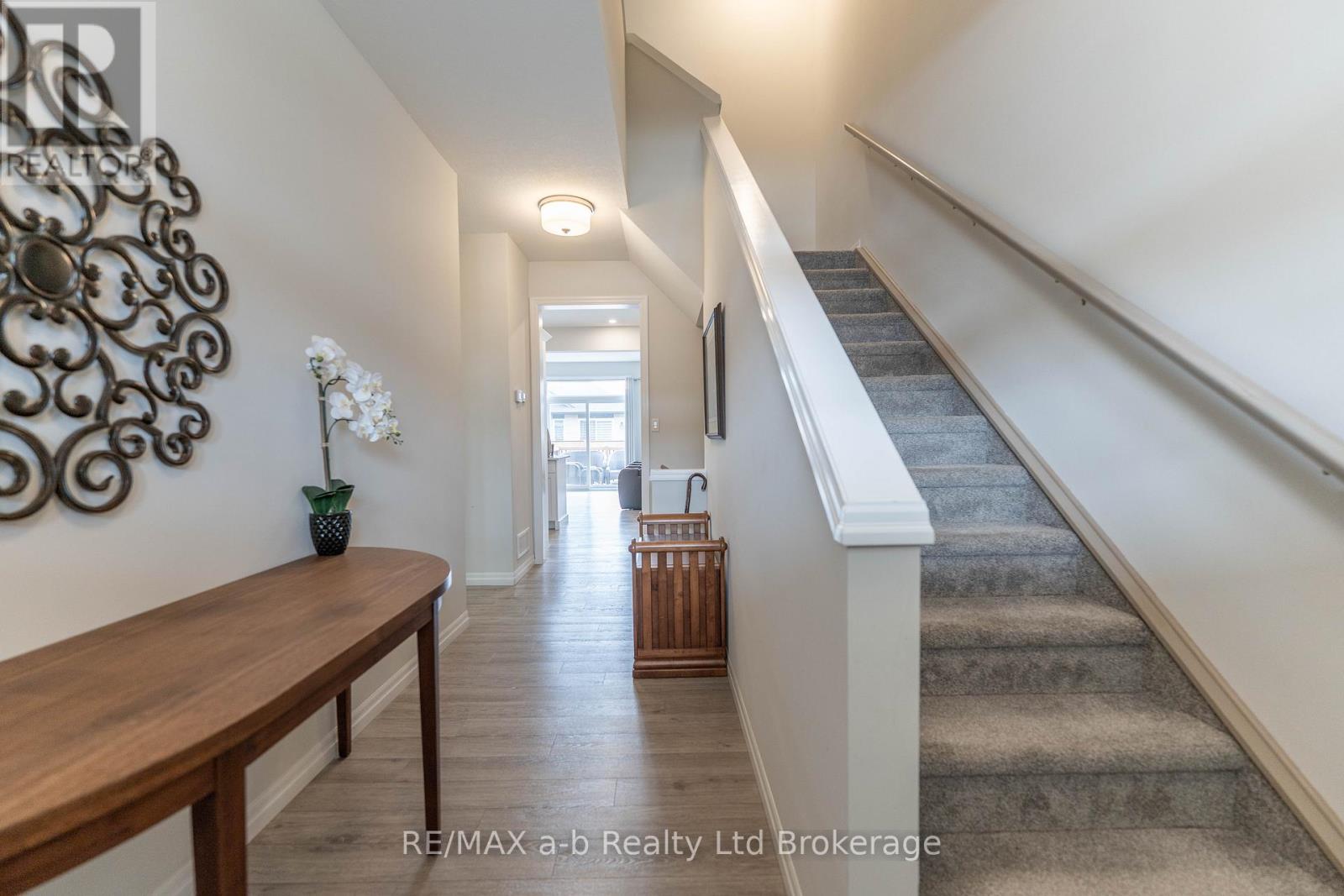 19 Huntley Avenue, Tillsonburg, Ontario  N4G 0J3 - Photo 5 - X12995876