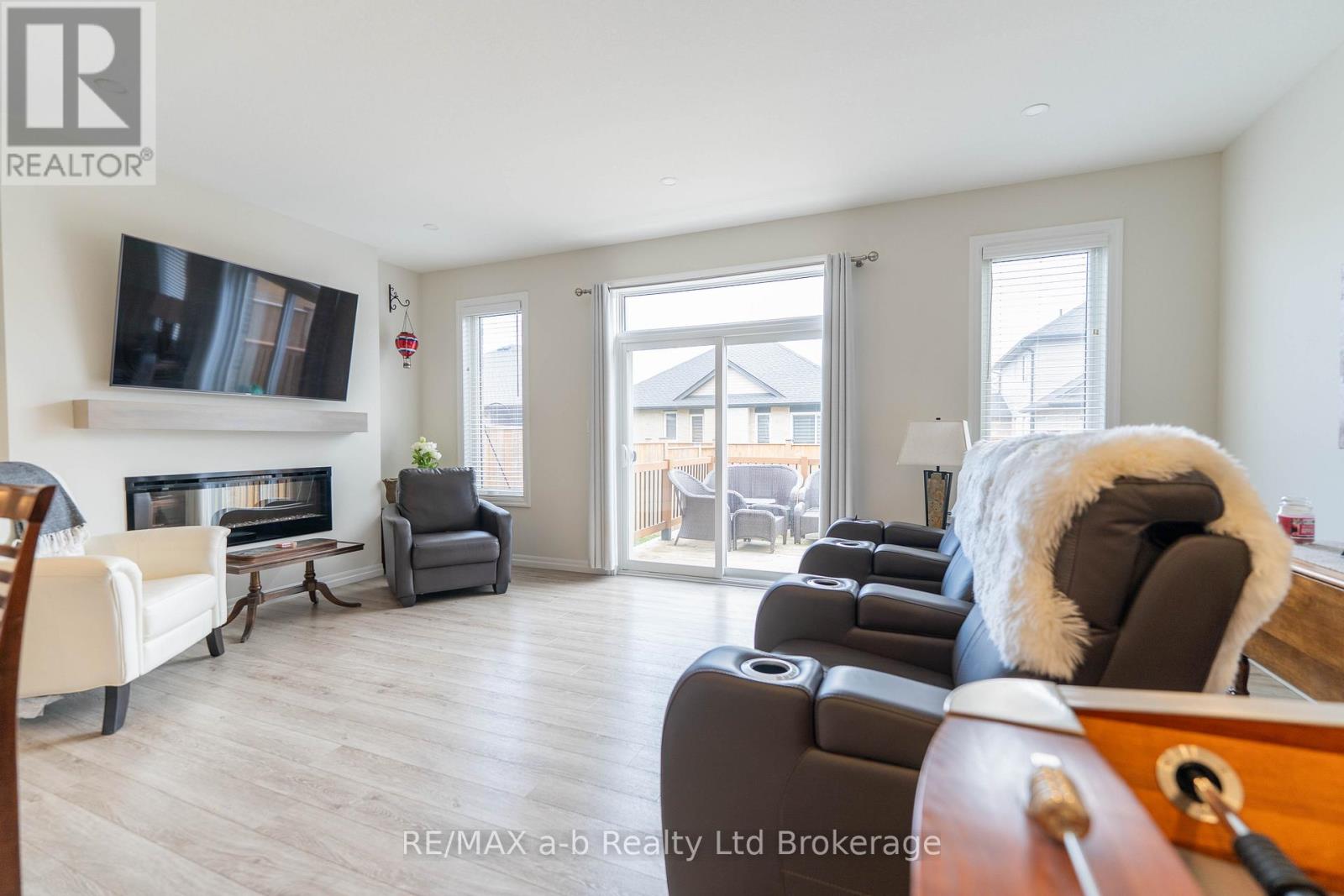 19 Huntley Avenue, Tillsonburg, Ontario  N4G 0J3 - Photo 7 - X12995876