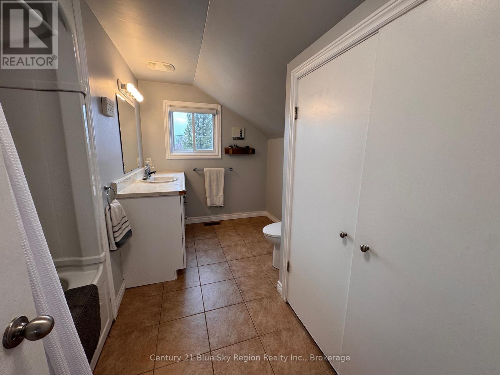 387 Main Street, Powassan, Ontario  P0H 1Z0 - Photo 13 - X12995908