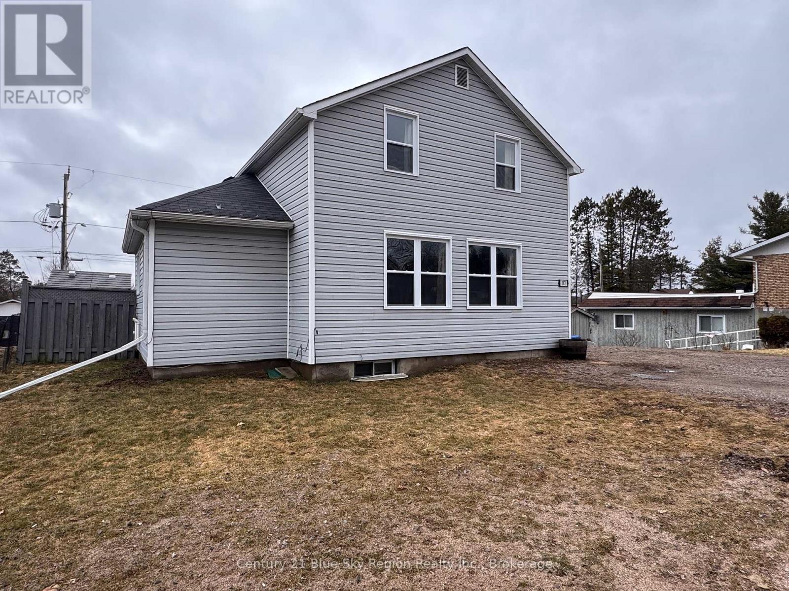 387 Main Street, Powassan, Ontario  P0H 1Z0 - Photo 2 - X12995908