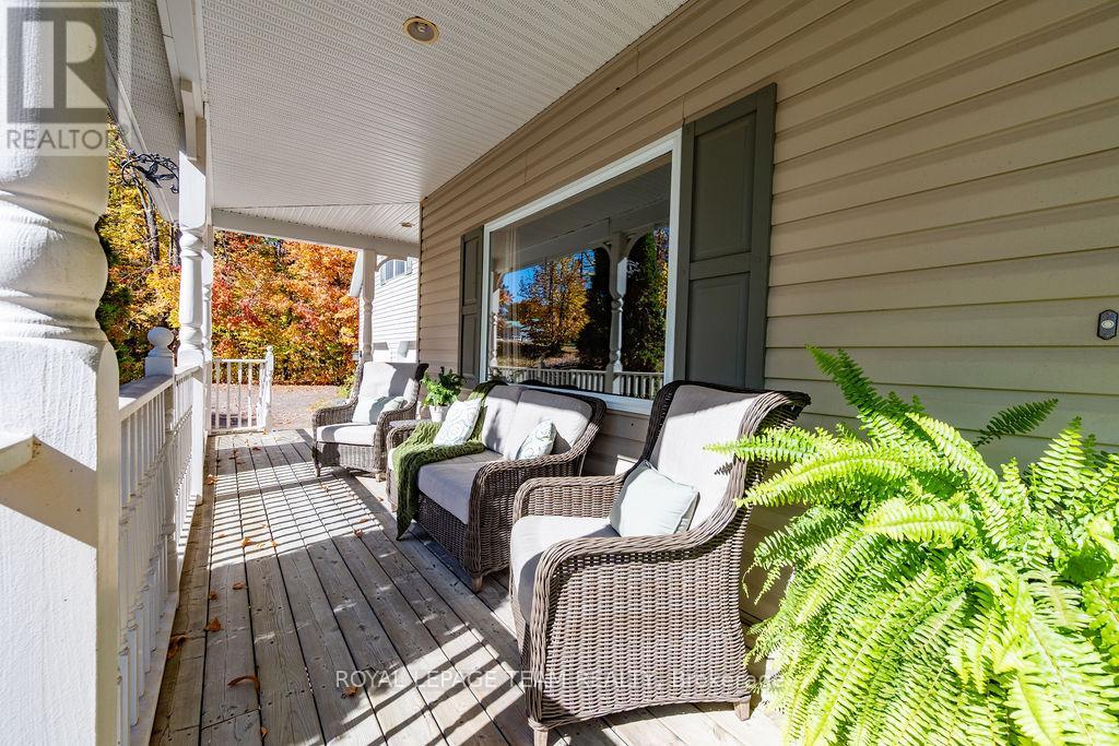 698 Barryvale Road, Greater Madawaska, Ontario K0J 1H0 - Photo 3 - X12666028