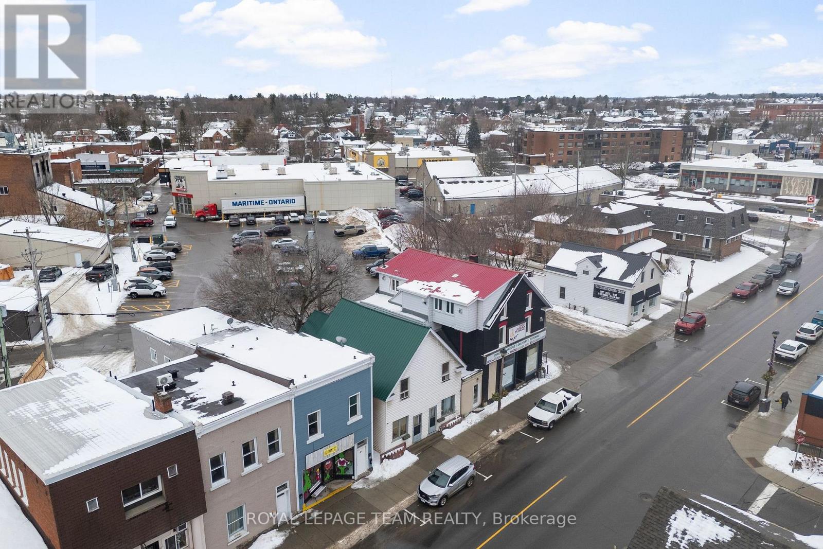 56 Madawaska Street, Arnprior, Ontario  K7S 1R9 - Photo 2 - X12685212