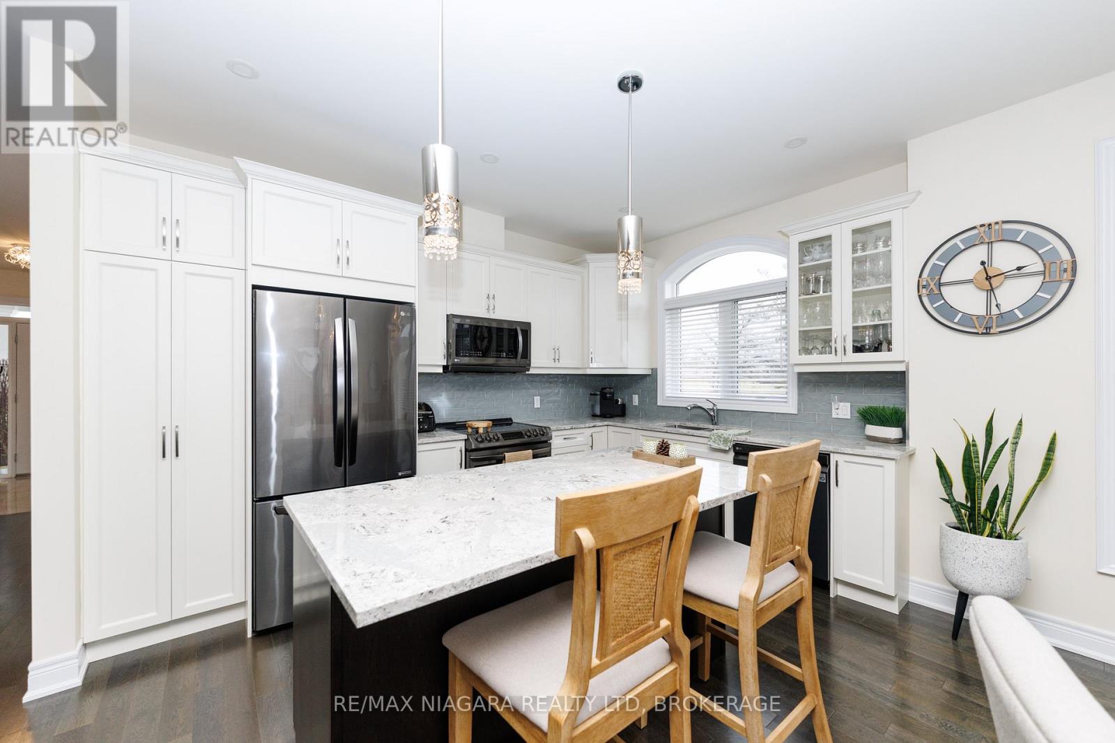 4049 Village Creek Drive, Fort Erie, Ontario  L0S 1S0 - Photo 13 - X12871982