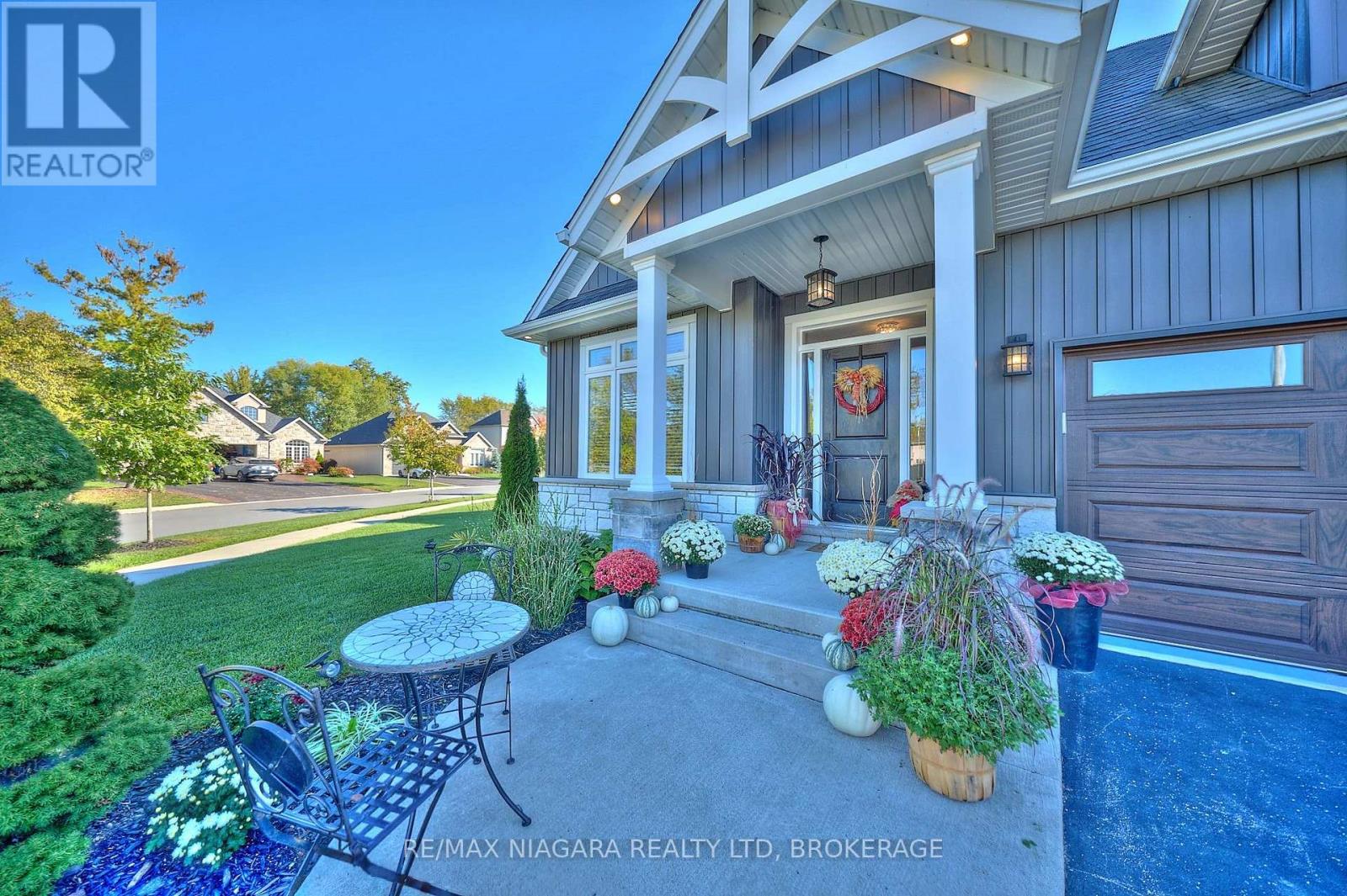 4049 Village Creek Drive, Fort Erie, Ontario  L0S 1S0 - Photo 4 - X12871982