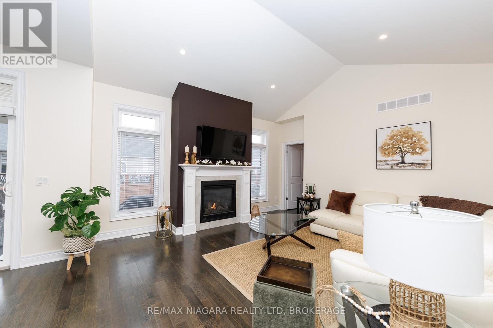 4049 Village Creek Drive, Fort Erie, Ontario  L0S 1S0 - Photo 8 - X12871982