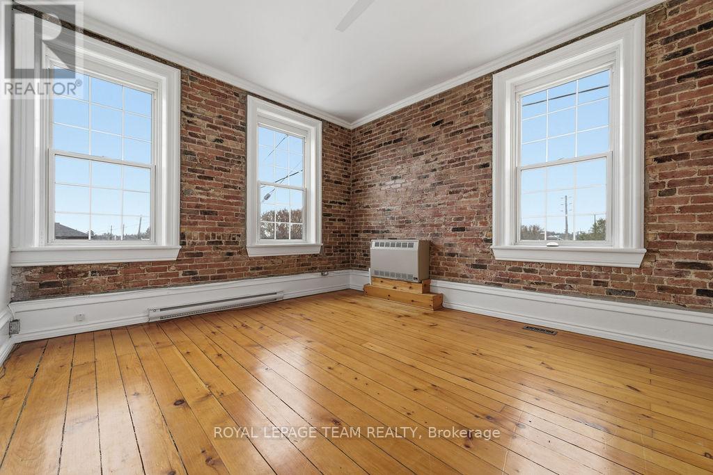 4 Elgin Street W, Arnprior, Ontario  K7S 1N3 - Photo 12 - X12809964