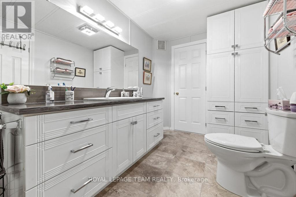 46 Sunset Lane, Horton, Ontario  K7V 0A5 - Photo 23 - X12810294