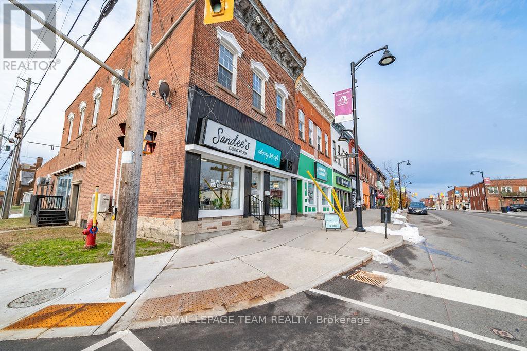 4 Elgin Street W, Arnprior, Ontario  K7S 1N3 - Photo 6 - X12809964