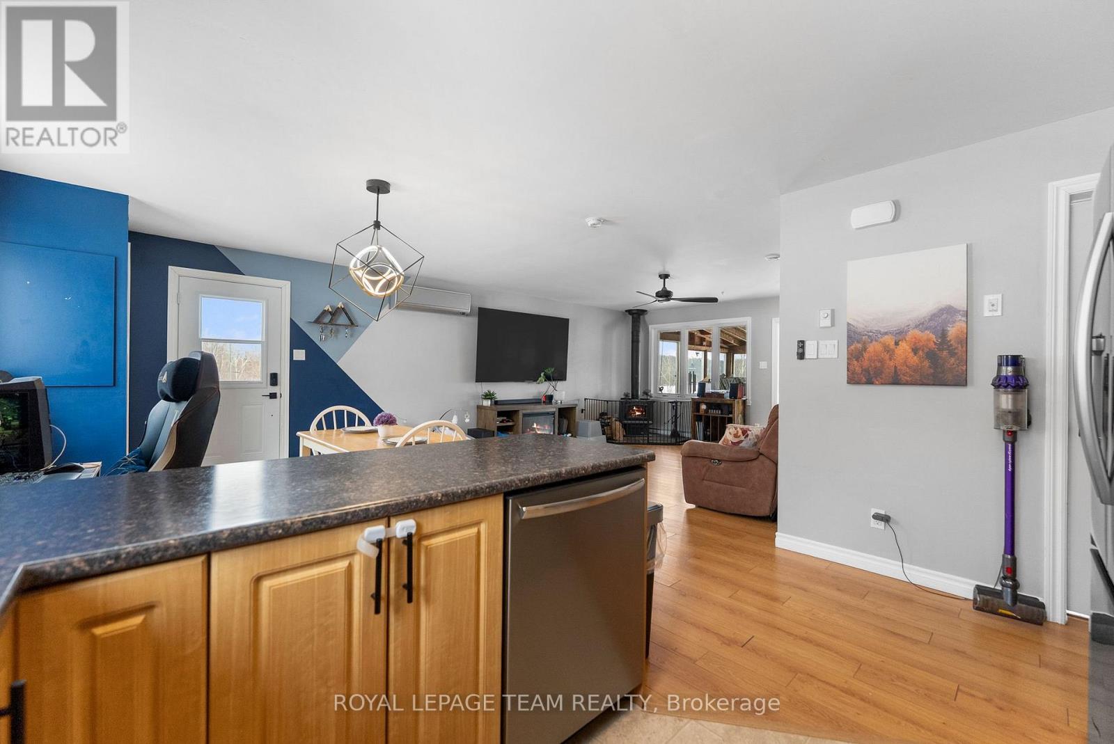 1086 Victory Lane, Frontenac, Ontario K0J 1H0 - Photo 7 - X12848526