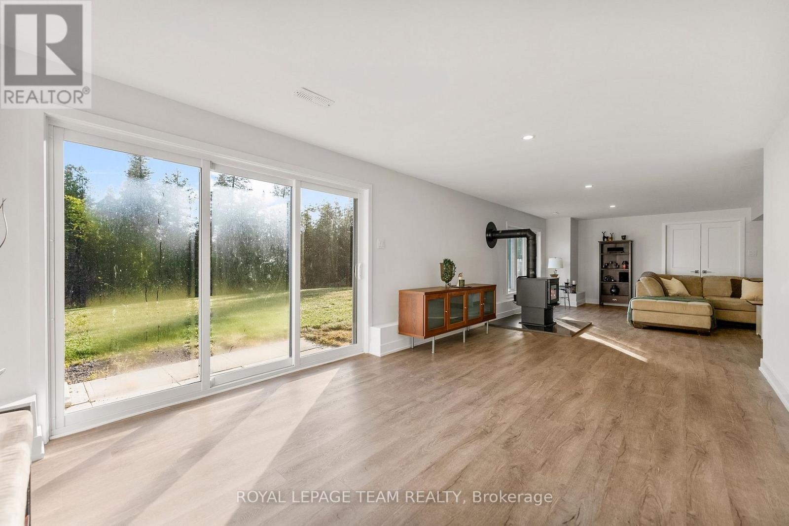 44 Morning Flight Court, Greater Madawaska, Ontario  K0J 1H0 - Photo 31 - X12949206