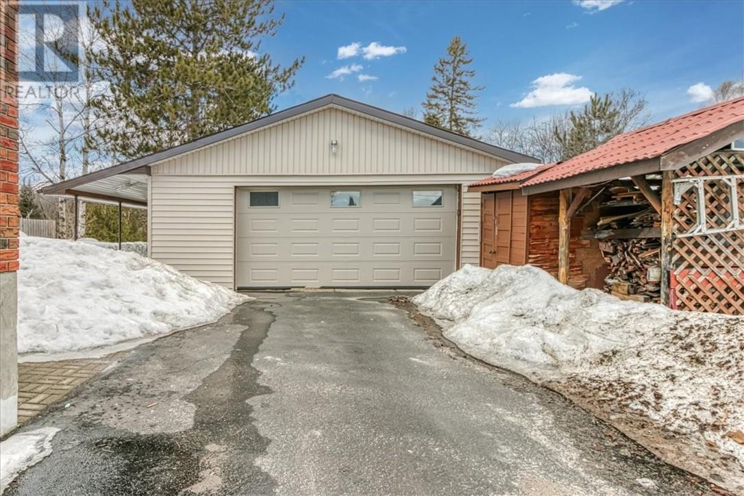 138 Riverside Drive W, Dowling, Ontario  P0M 1R0 - Photo 3 - 2127123