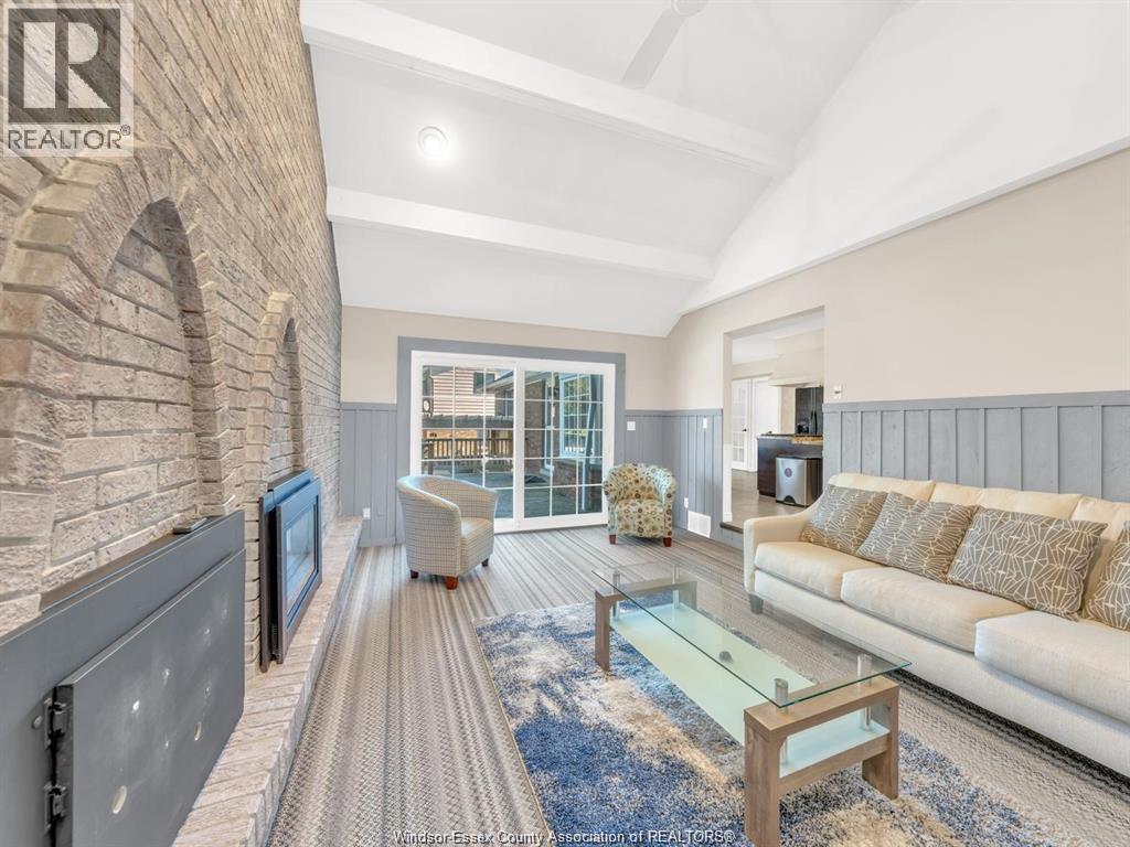 1046 County Rd 22, Lakeshore, Ontario  N8L 0E1 - Photo 8 - 26008100