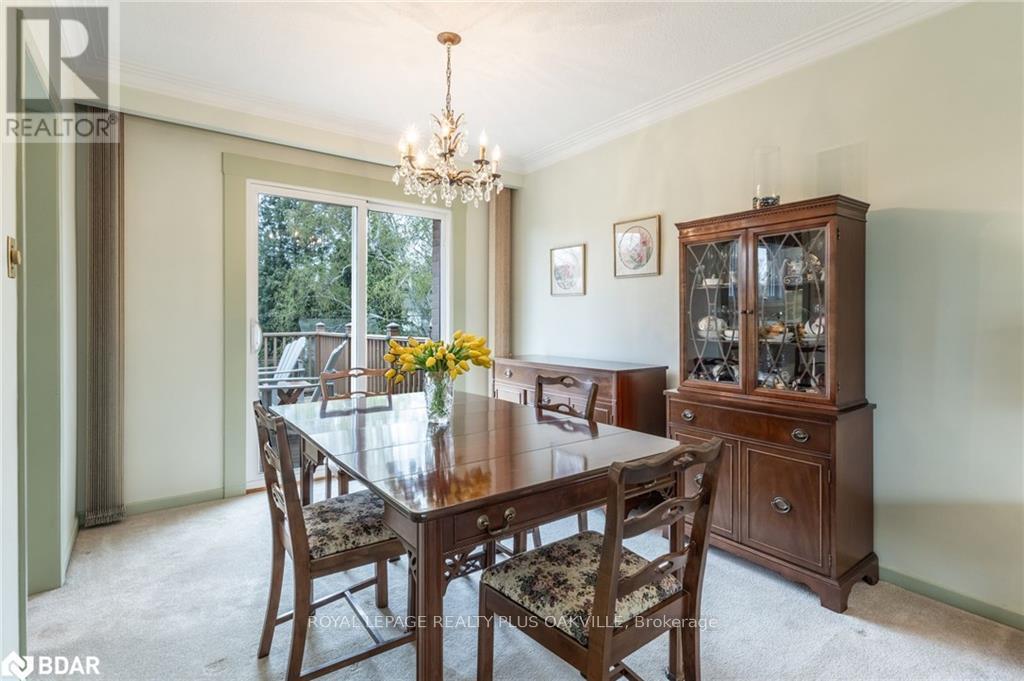 2030 Vickery Drive, Oakville, Ontario  L6L 2J1 - Photo 28 - W12995352