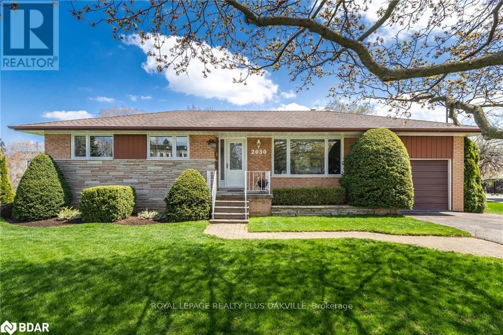 2030 Vickery Drive, Oakville, Ontario  L6L 2J1 - Photo 21 - W12995352