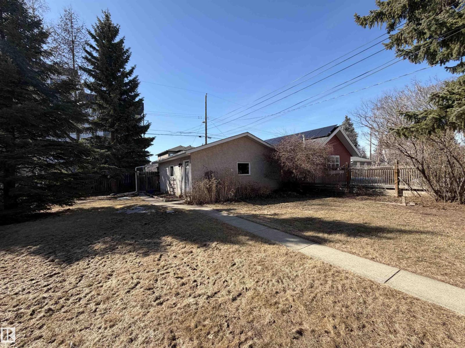 8734 117 St NW, Edmonton, Alberta  T6G 1R5 - Photo 4 - E4481972