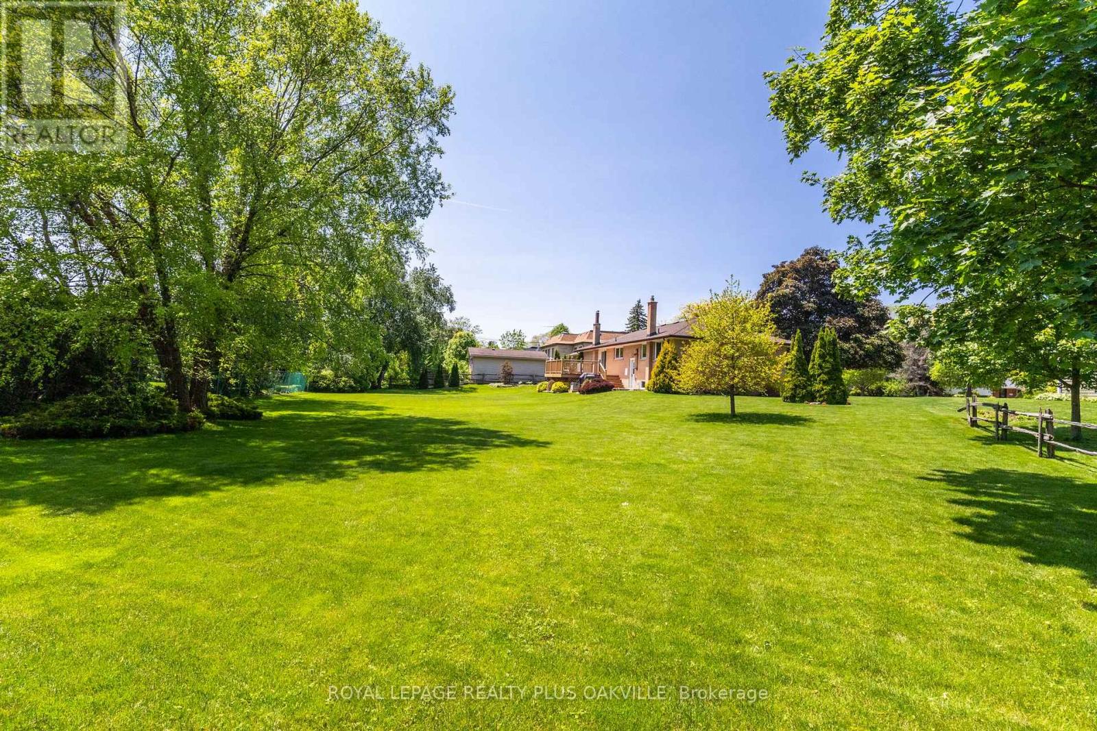 2030 Vickery Drive, Oakville, Ontario  L6L 2J1 - Photo 19 - W12995352