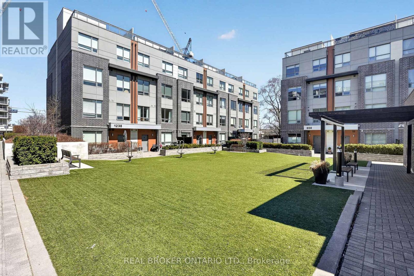 9 - 1238 Cawthra Road, Mississauga, Ontario  L5G 4K7 - Photo 33 - W12995432