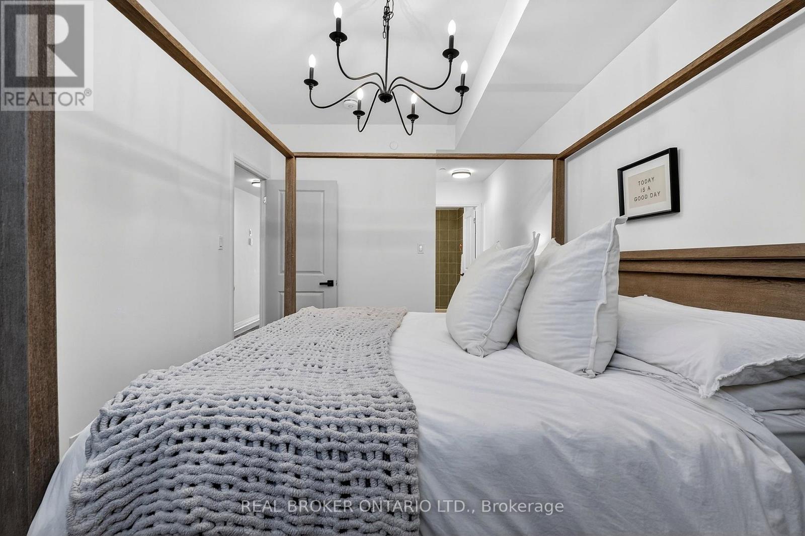 9 - 1238 Cawthra Road, Mississauga, Ontario  L5G 4K7 - Photo 25 - W12995432