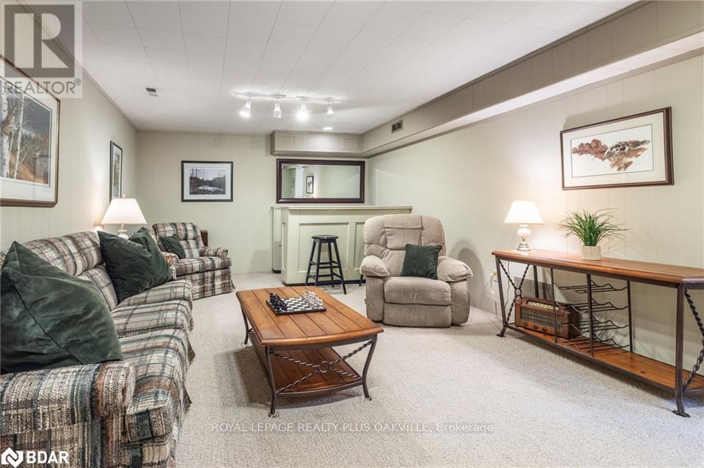 2030 Vickery Drive, Oakville, Ontario  L6L 2J1 - Photo 38 - W12995352