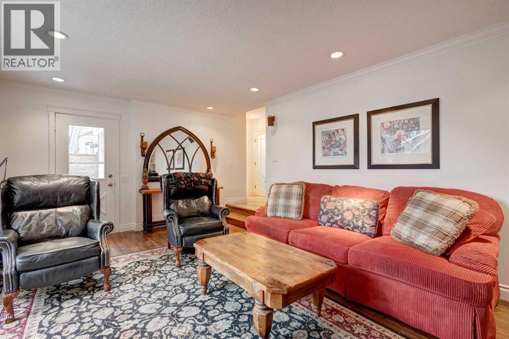 103 Pump Hill Place SW, Calgary, Alberta  T2Y 4C6 - Photo 19 - A2301153