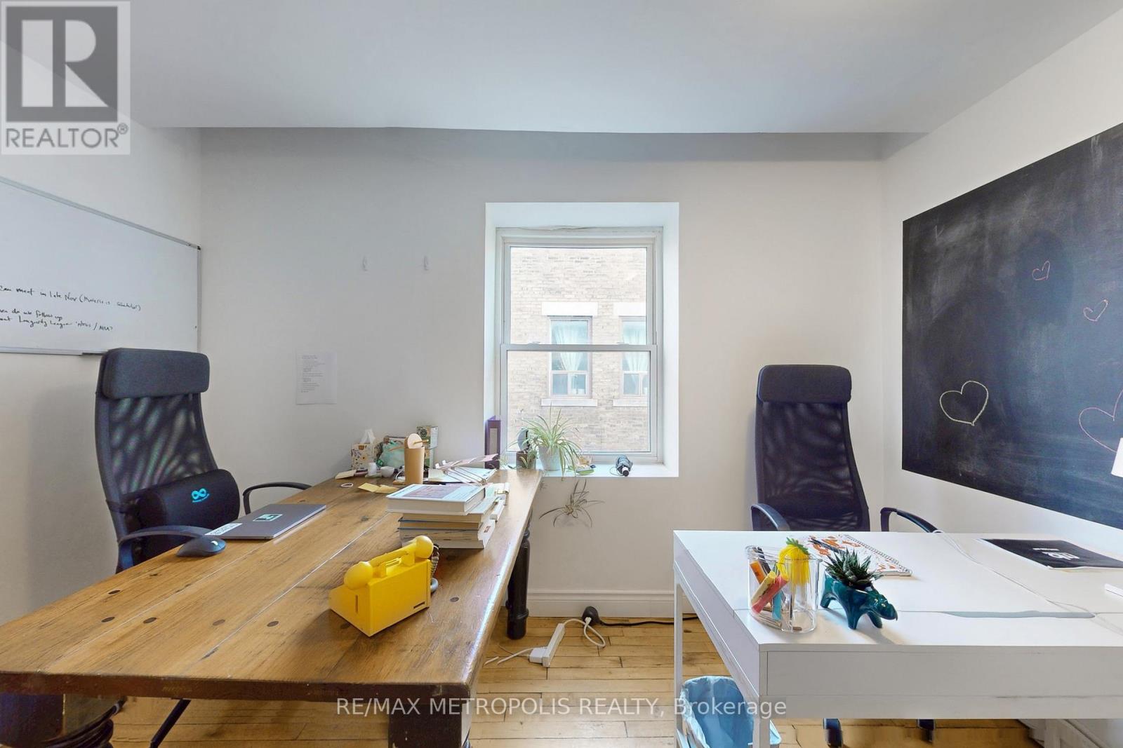 3 - 527 Bloor Street W, Toronto, Ontario  M5S 1Y5 - Photo 4 - C12995794
