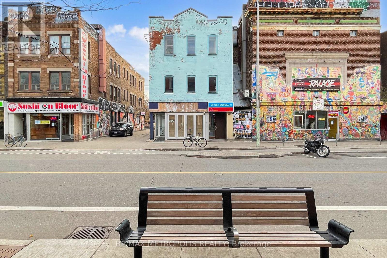 3 - 527 Bloor Street W, Toronto, Ontario  M5S 1Y5 - Photo 6 - C12995794