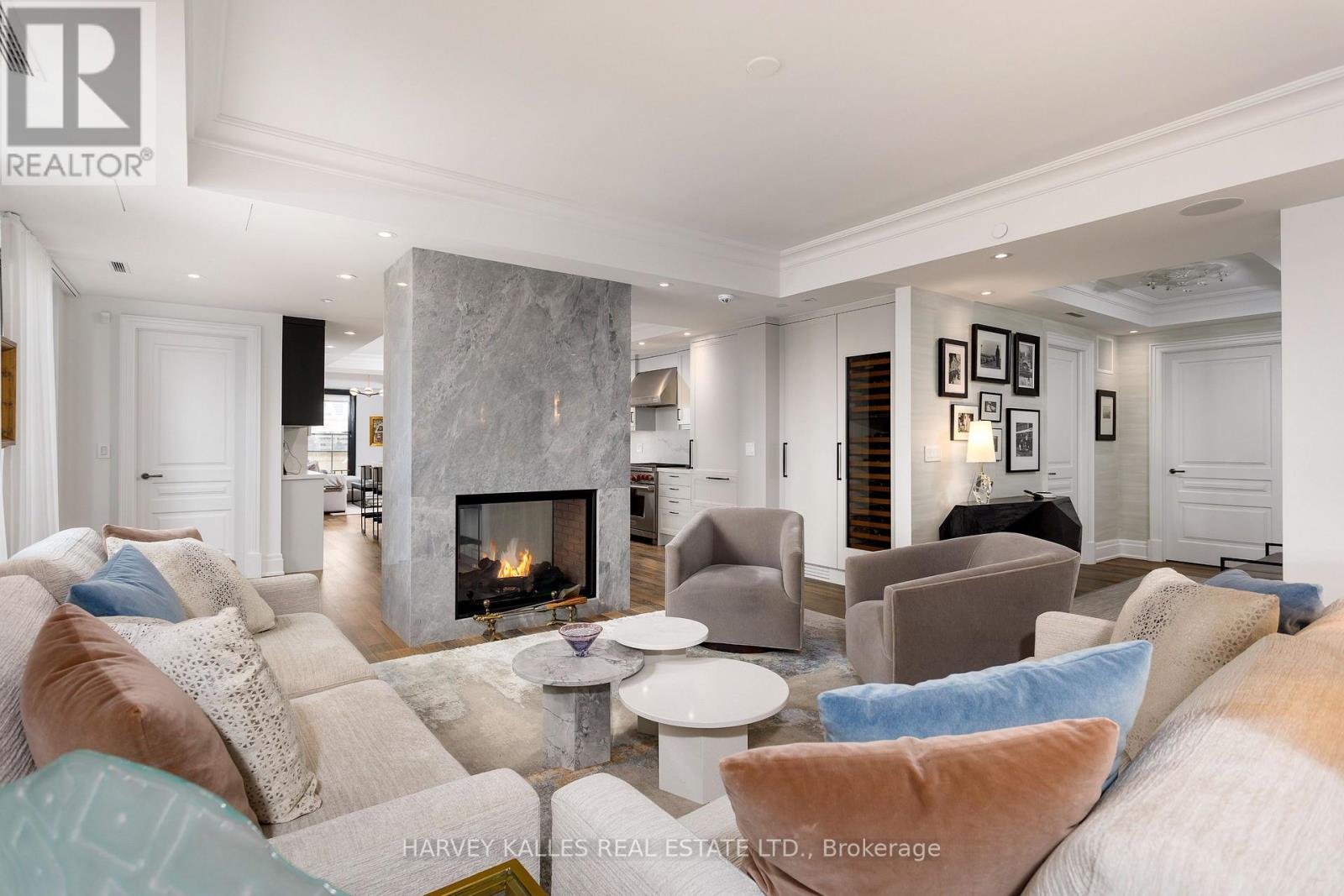 701 - 1 Forest Hill Road, Toronto, Ontario  M4V 1R1 - Photo 3 - C12995804