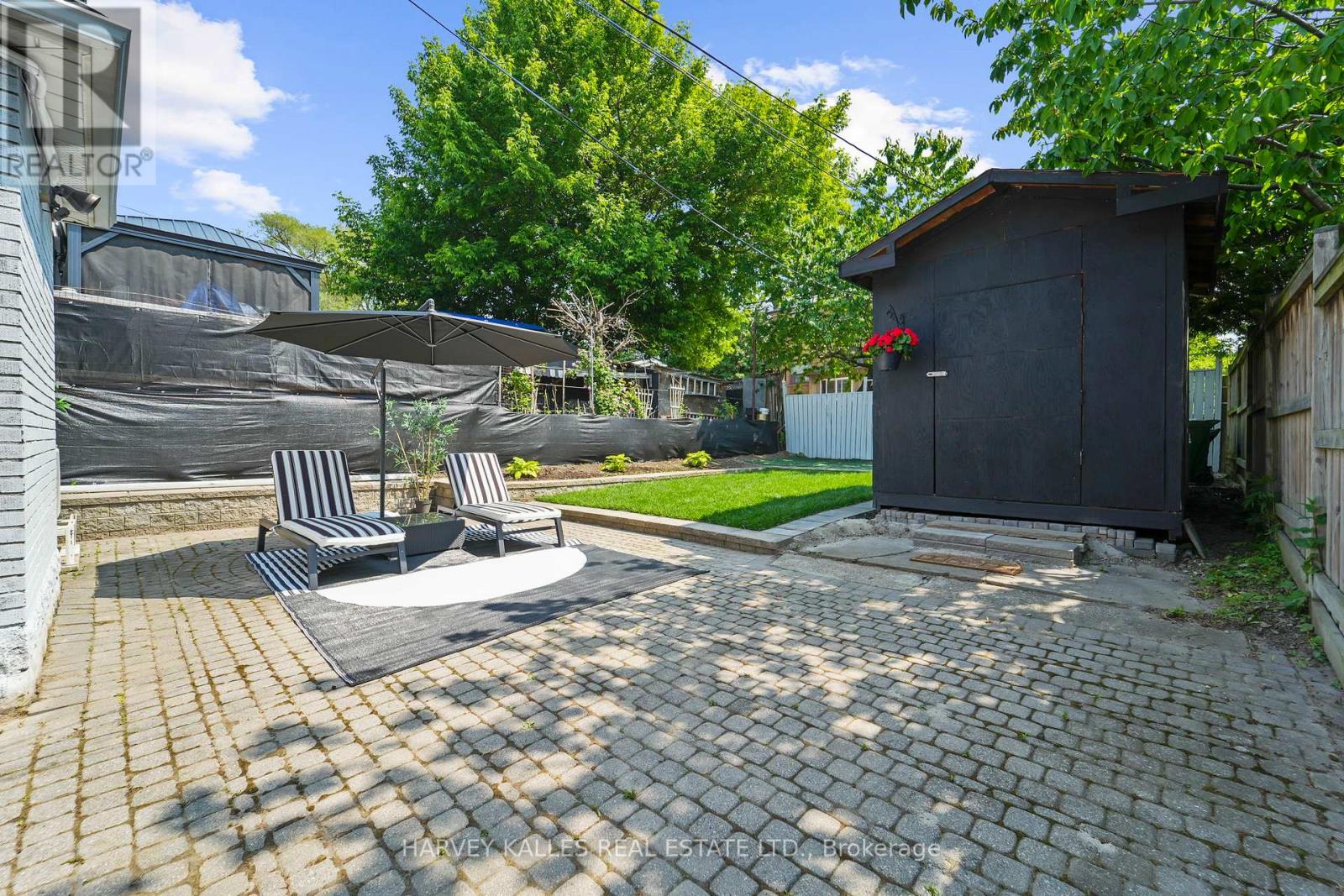 243 Northcliffe Boulevard, Toronto, Ontario  M6E 3K8 - Photo 23 - C12995810