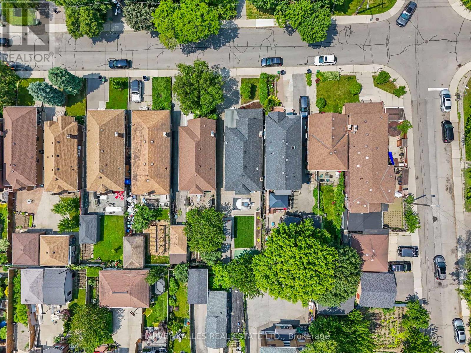 243 Northcliffe Boulevard, Toronto, Ontario  M6E 3K8 - Photo 25 - C12995810