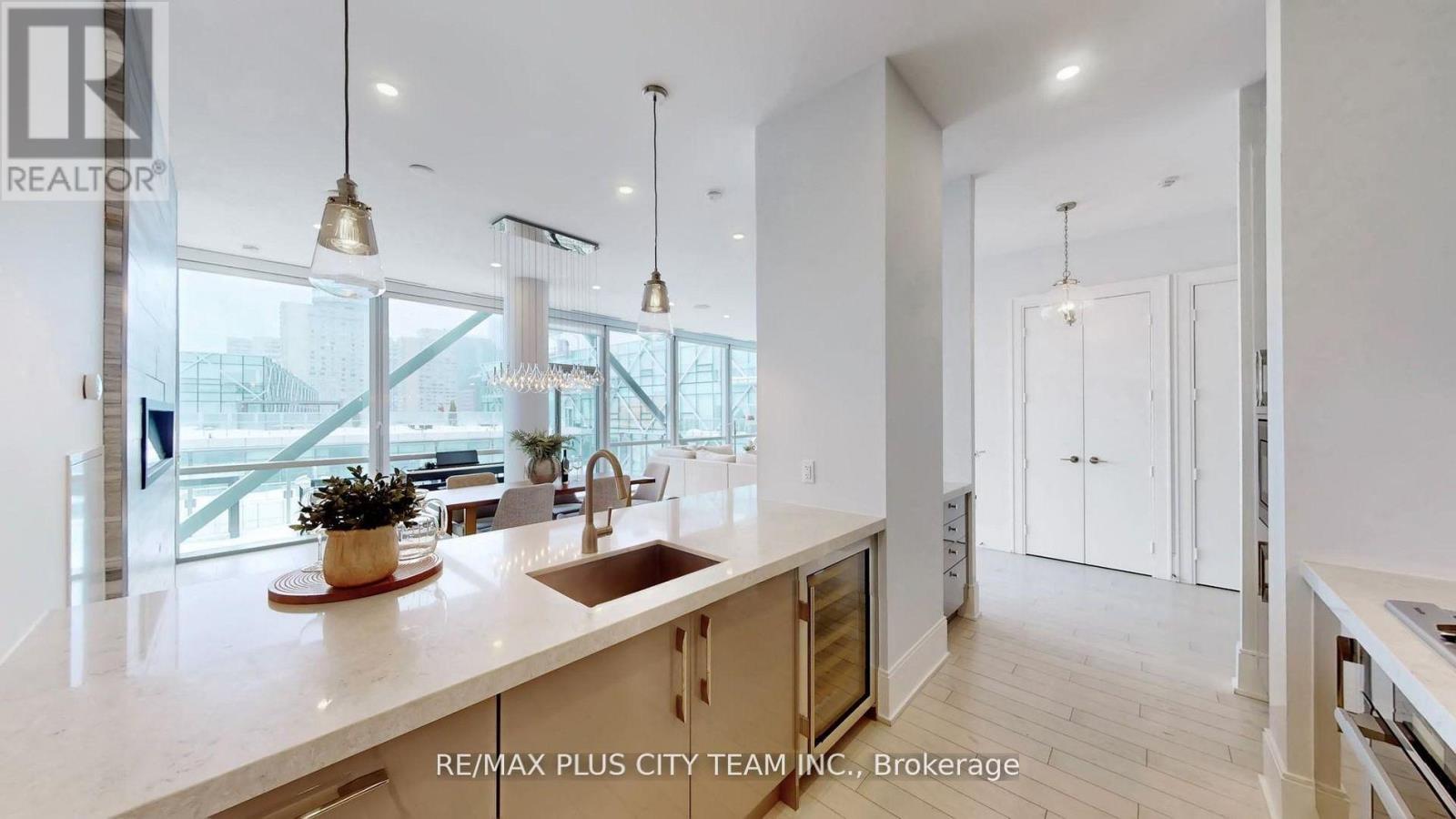 1305 - 39 Queens Quay E, Toronto, Ontario  M5E 0A5 - Photo 12 - C12995822