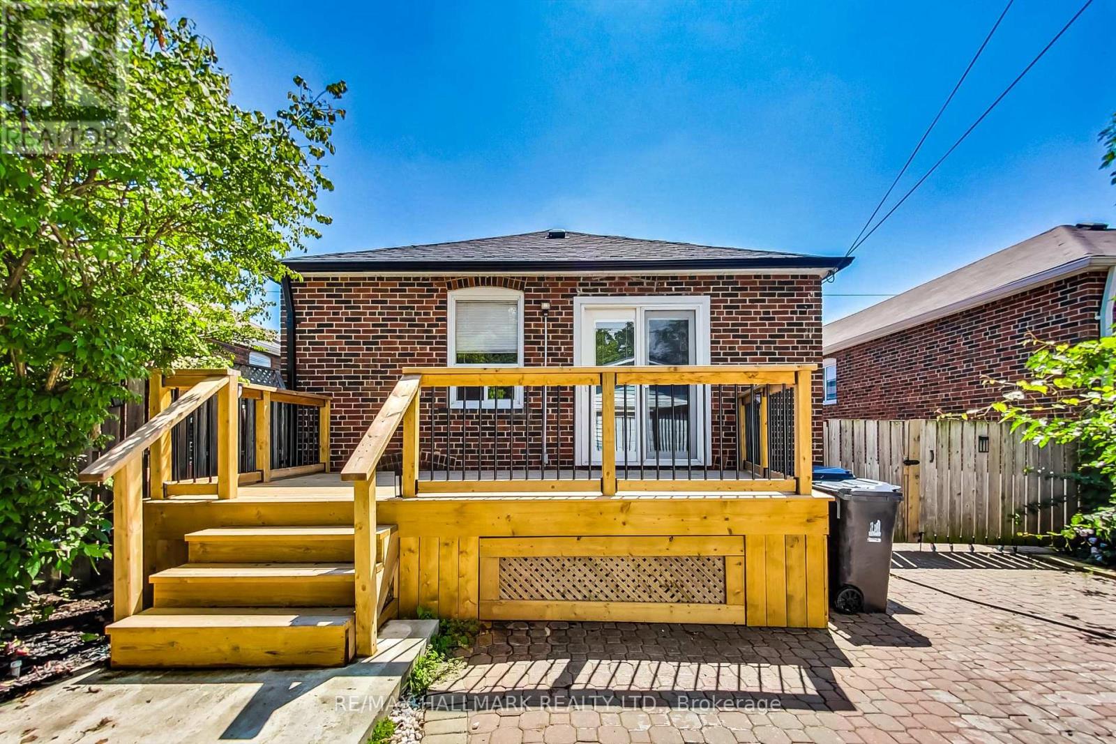 40 Tiago Avenue, Toronto, Ontario  M4B 2A1 - Photo 14 - E12995844