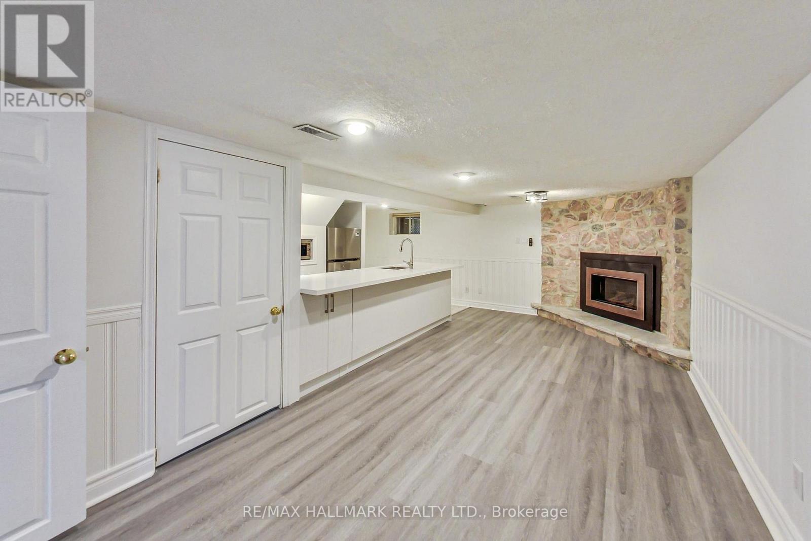 40 Tiago Avenue, Toronto, Ontario  M4B 2A1 - Photo 2 - E12995844