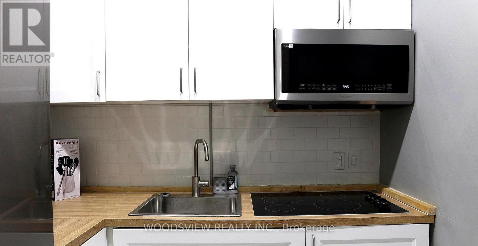 #1 - 64 Simcoe Street N, Oshawa, Ontario  L1G 4S2 - Photo 2 - E12995850