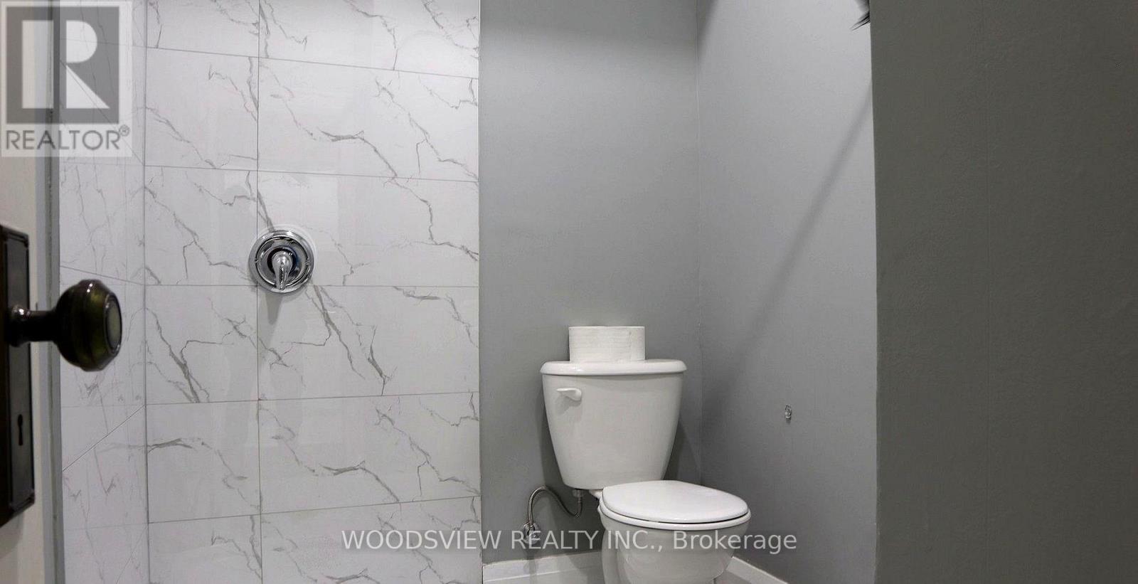 #1 - 64 Simcoe Street N, Oshawa, Ontario  L1G 4S2 - Photo 5 - E12995850