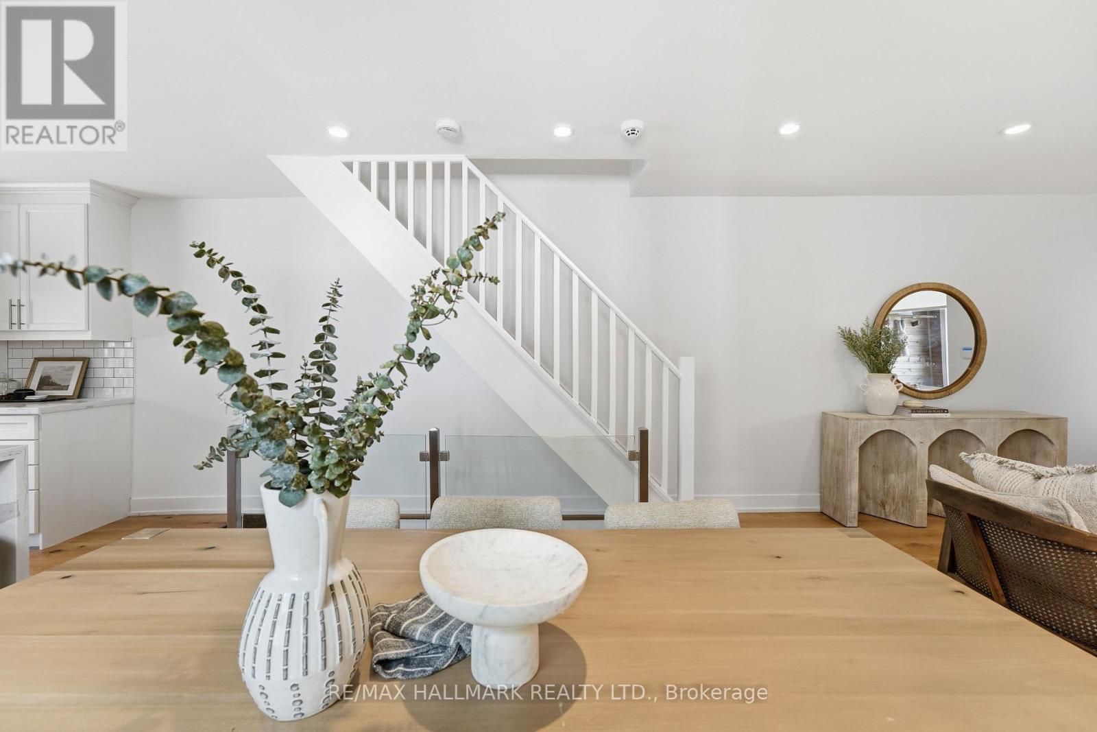 45 Hiltz Avenue, Toronto, Ontario  M4L 2N6 - Photo 10 - E12995888