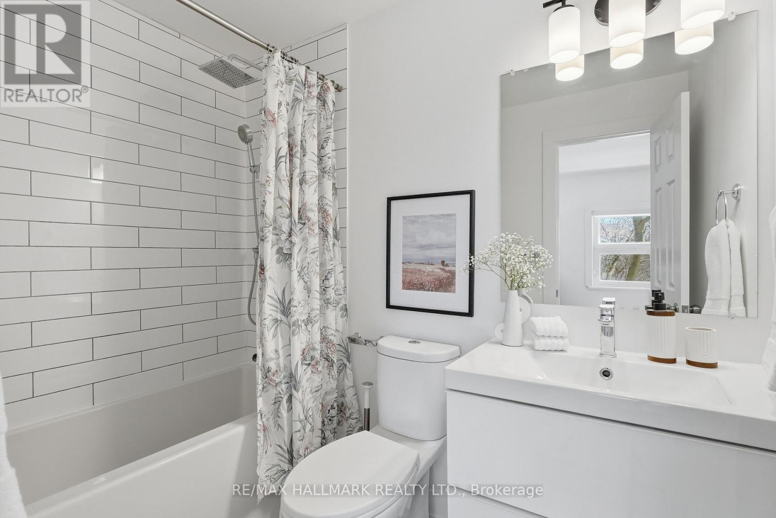 45 Hiltz Avenue, Toronto, Ontario  M4L 2N6 - Photo 25 - E12995888