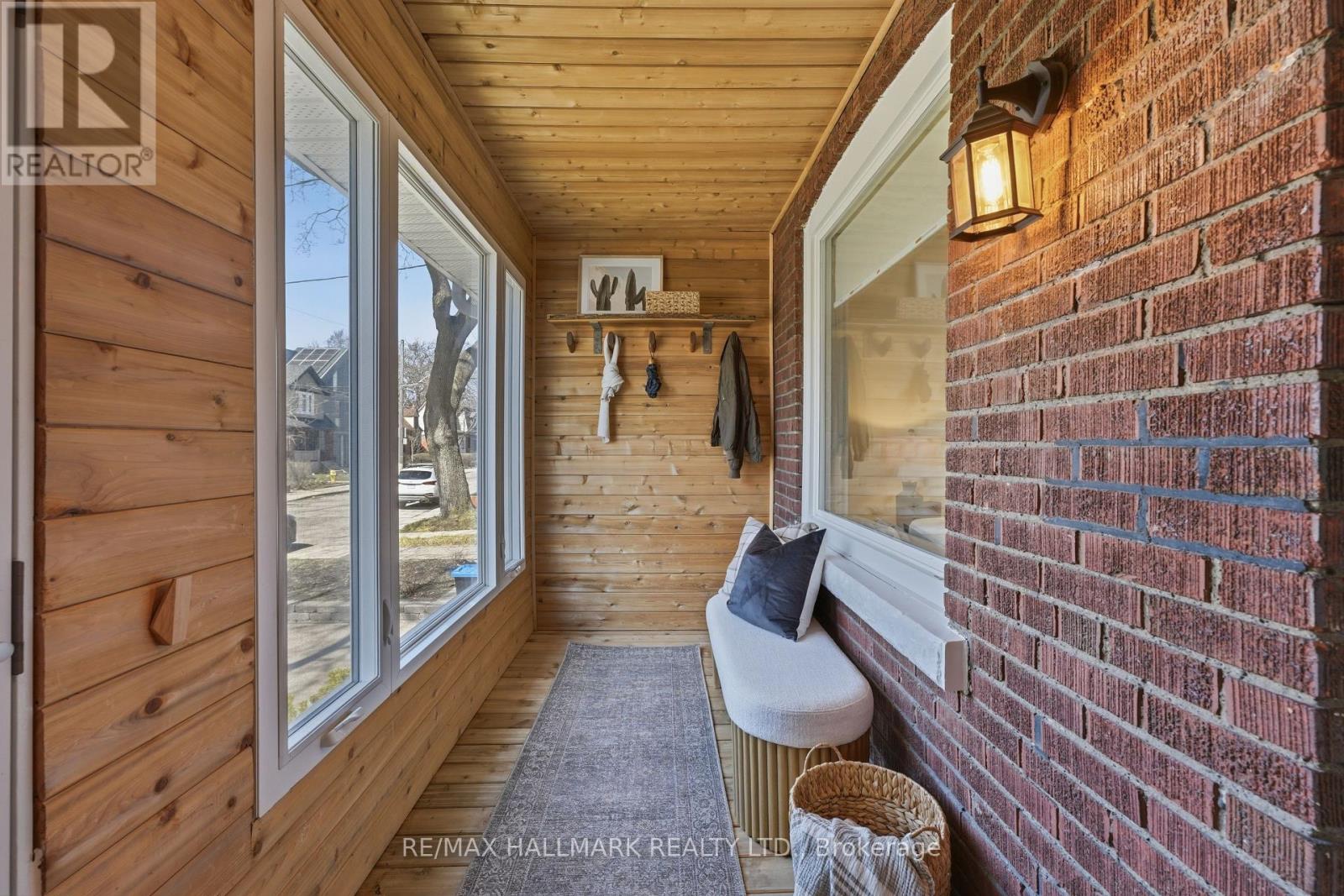 45 Hiltz Avenue, Toronto, Ontario  M4L 2N6 - Photo 3 - E12995888